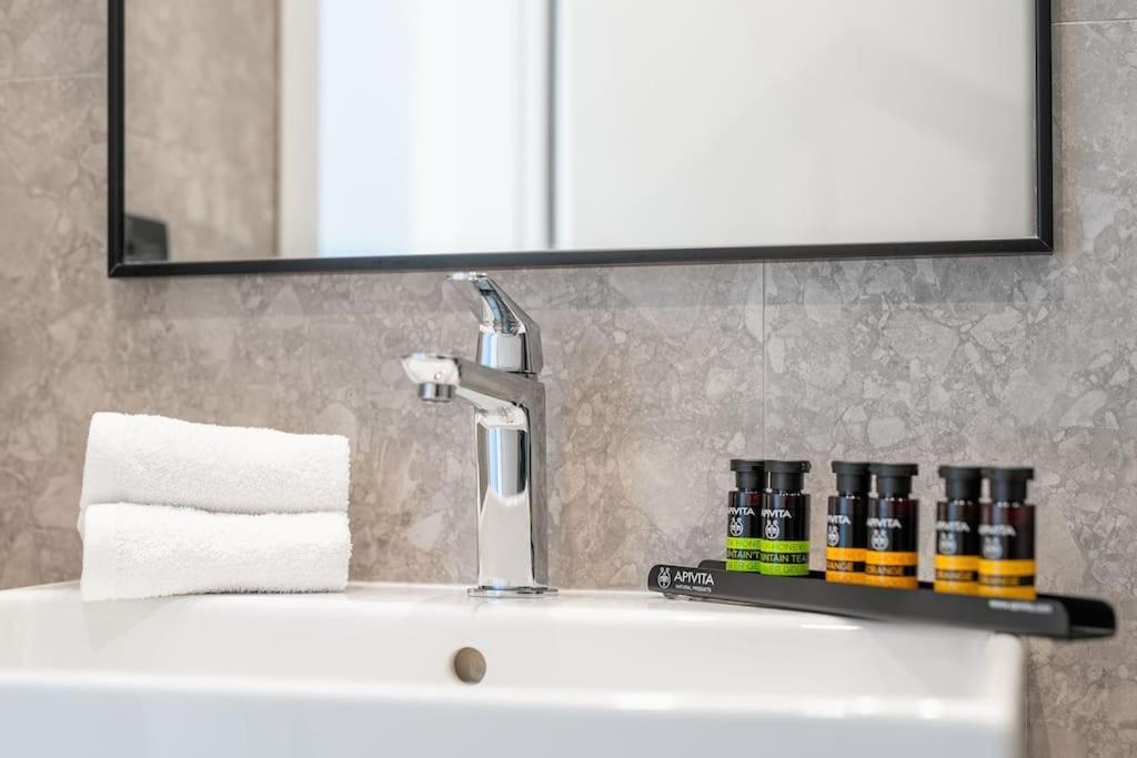 Maison Du Jardin 2-Bedroom Apartment Private Outdoor Jacuzzi Rhodes City エクステリア 写真